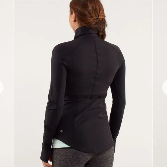 🍋 Lululemon Run: Reflect Pullover O.