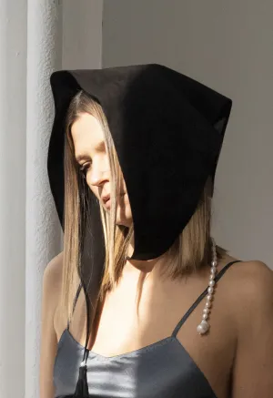 Baroque Pearls Suede Head Scarf