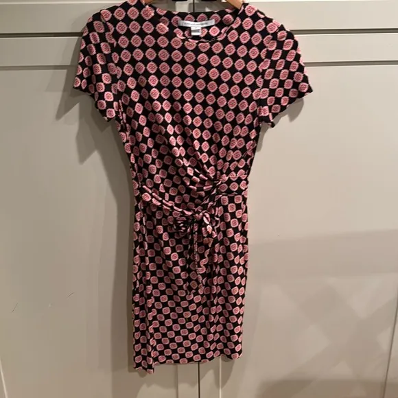 Diane Von Furstenberg Zoe Dress - size 8Perfect conditon