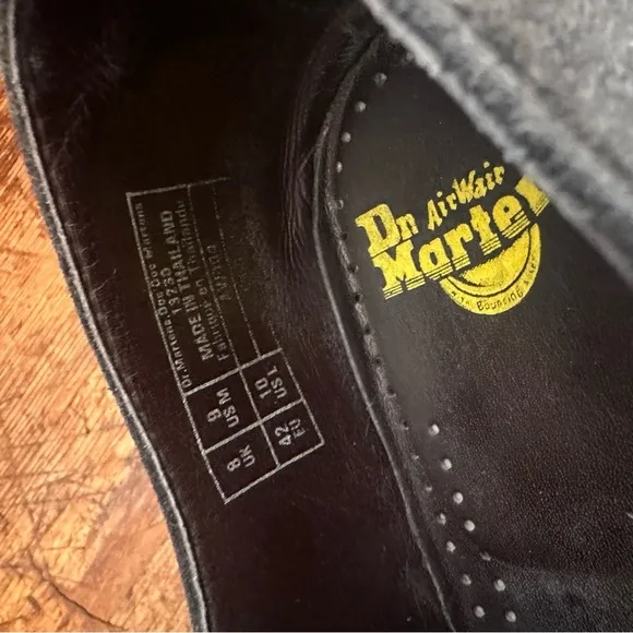 Dr. Martens 1461 Black Suede Contrast Light Colored Sole Size M9/L10/EU42