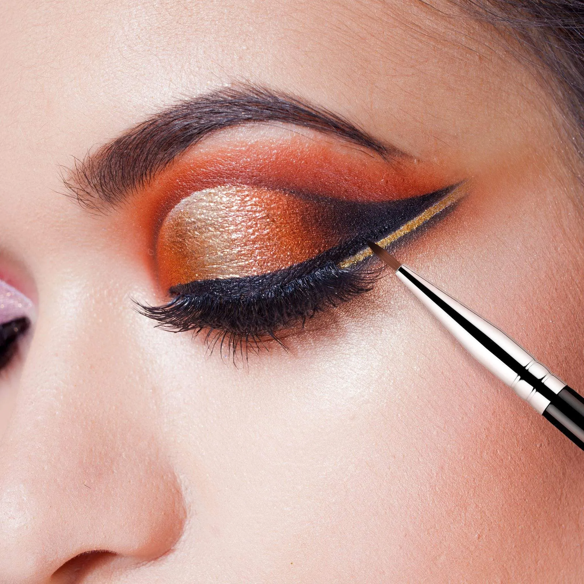 E819 - EYE LINER BRUSH