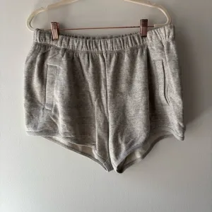 Entireworld. Loop back Grey Sweatshort Sz L