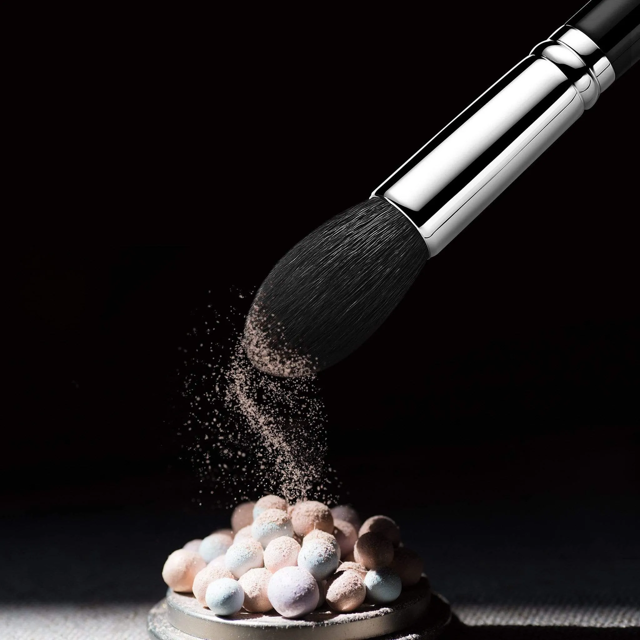 F627 - TAPERED FACE BRUSH
