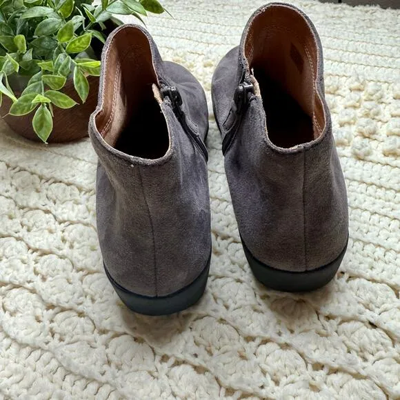 FITFLOP Women's 7.5 SUMI Suede Leather Bootie Side Zip Shoe Gray Comfort Walking