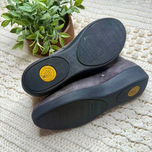 FITFLOP Women's 7.5 SUMI Suede Leather Bootie Side Zip Shoe Gray Comfort Walking