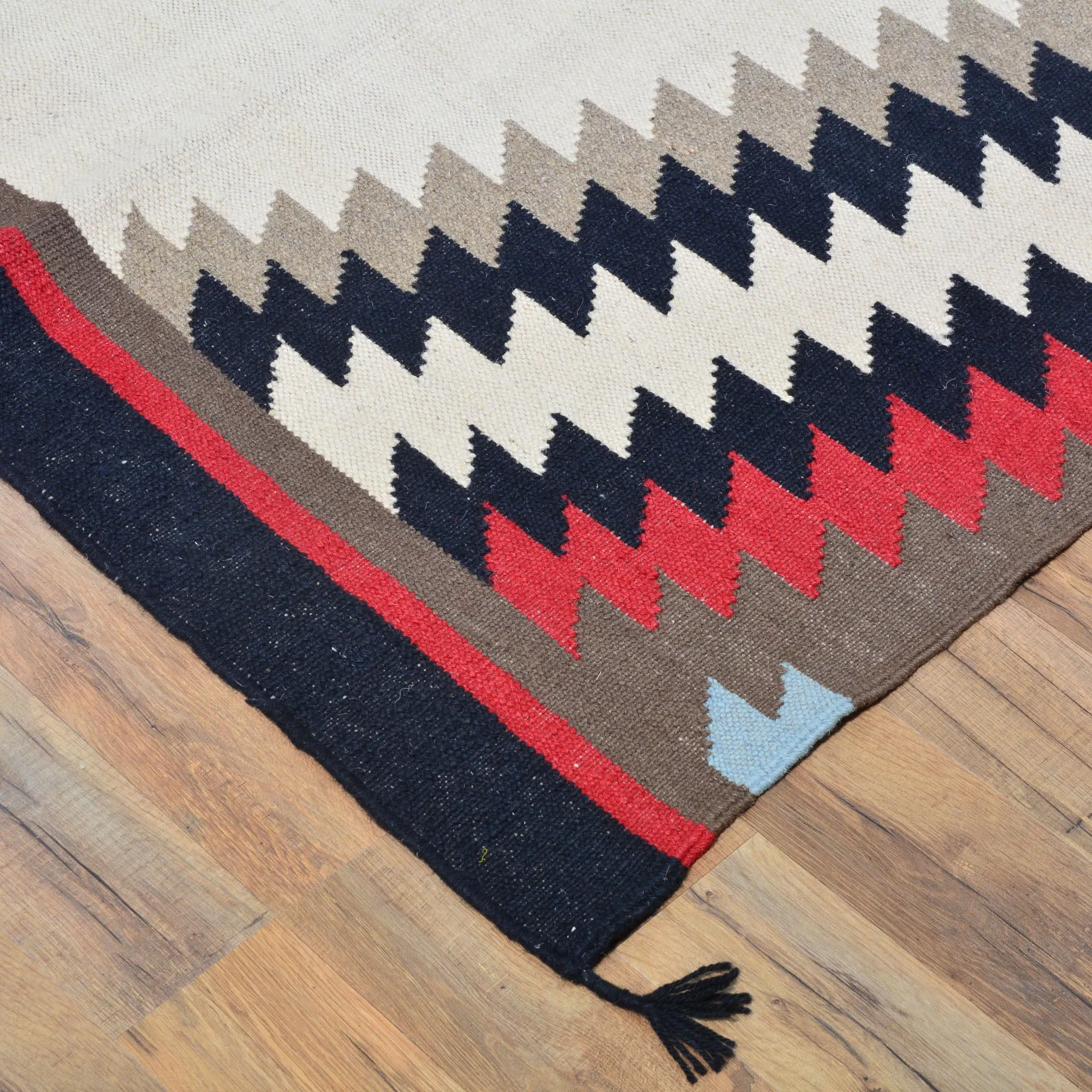 Hand-Woven Reversible Southwestern Design Handmade Wool Kilim (Size 8.0 X 10.1) Cwral-10314