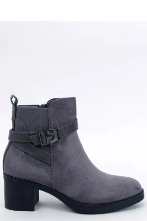 Heel boots