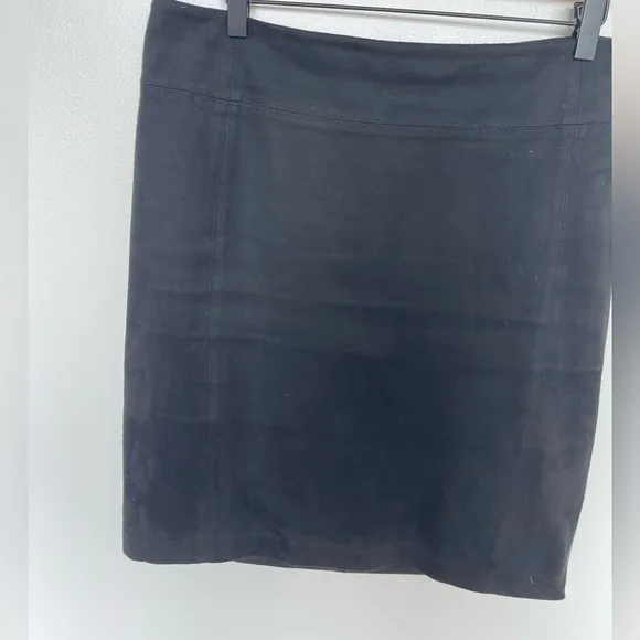 J. McLaughlin Suede Skirt Zipper Back Black