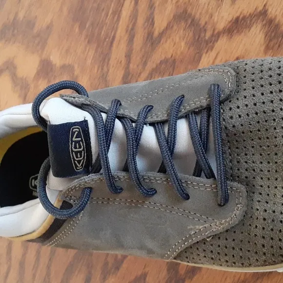 Keen Olive Green Suede Streetwear Lace Up Comfort Stretch Sneaker Size 9