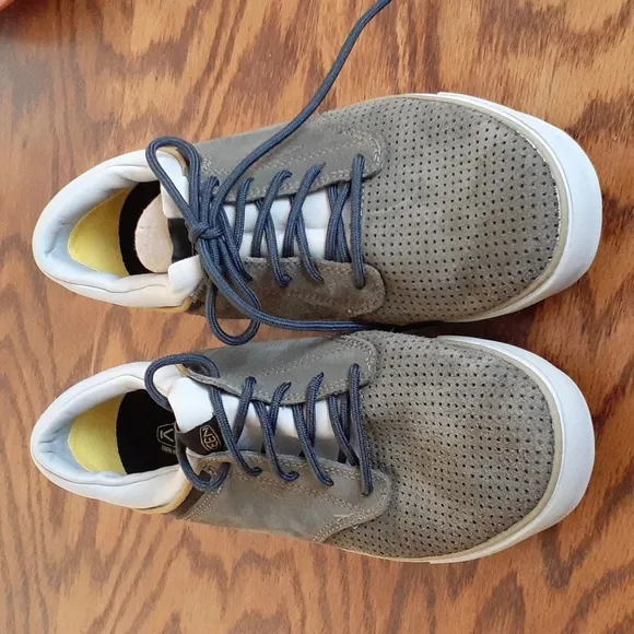 Keen Olive Green Suede Streetwear Lace Up Comfort Stretch Sneaker Size 9