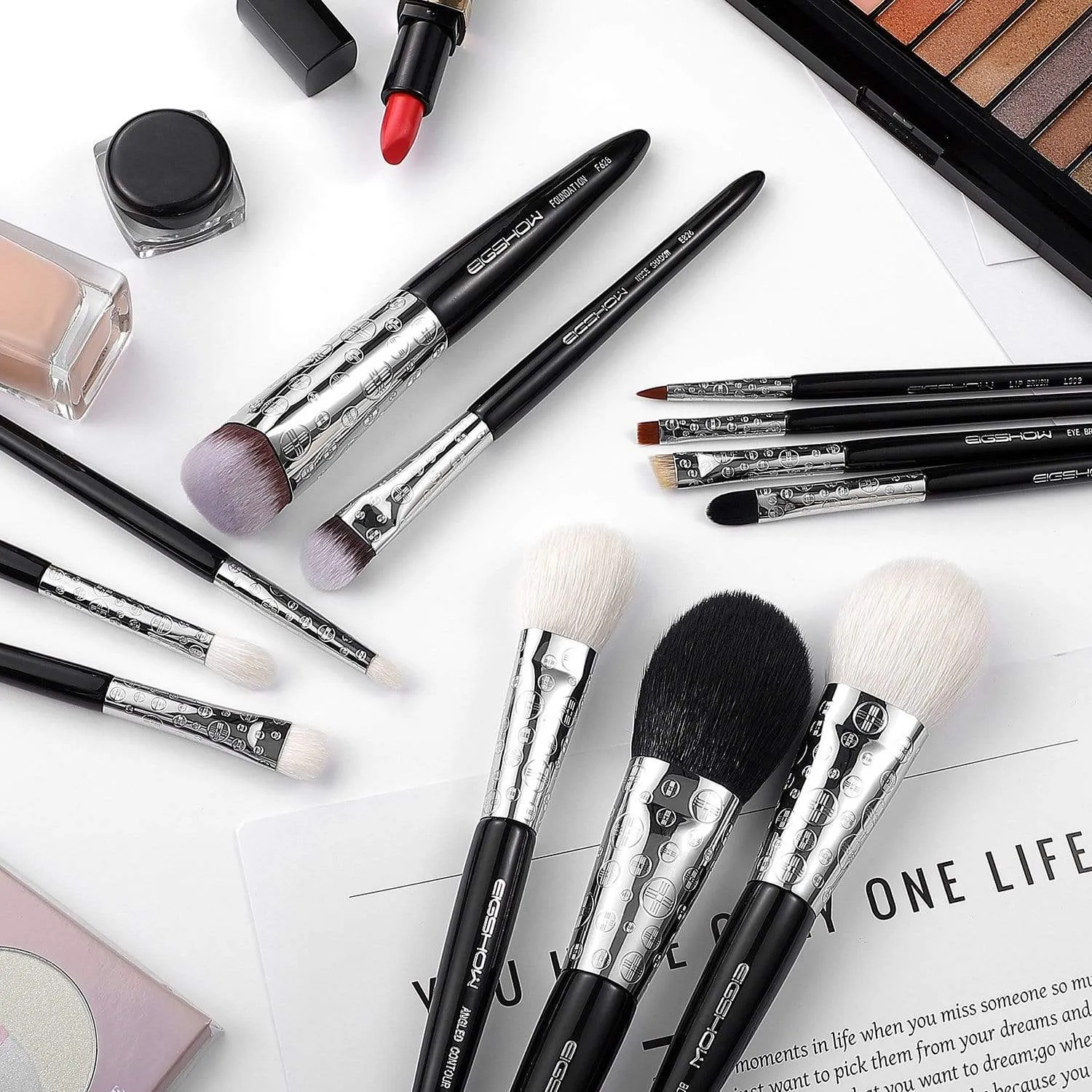 LUXE SERIES 12 PCS CLASSIC MAKEUP BRUSH KIT - BRIGHT SILVER