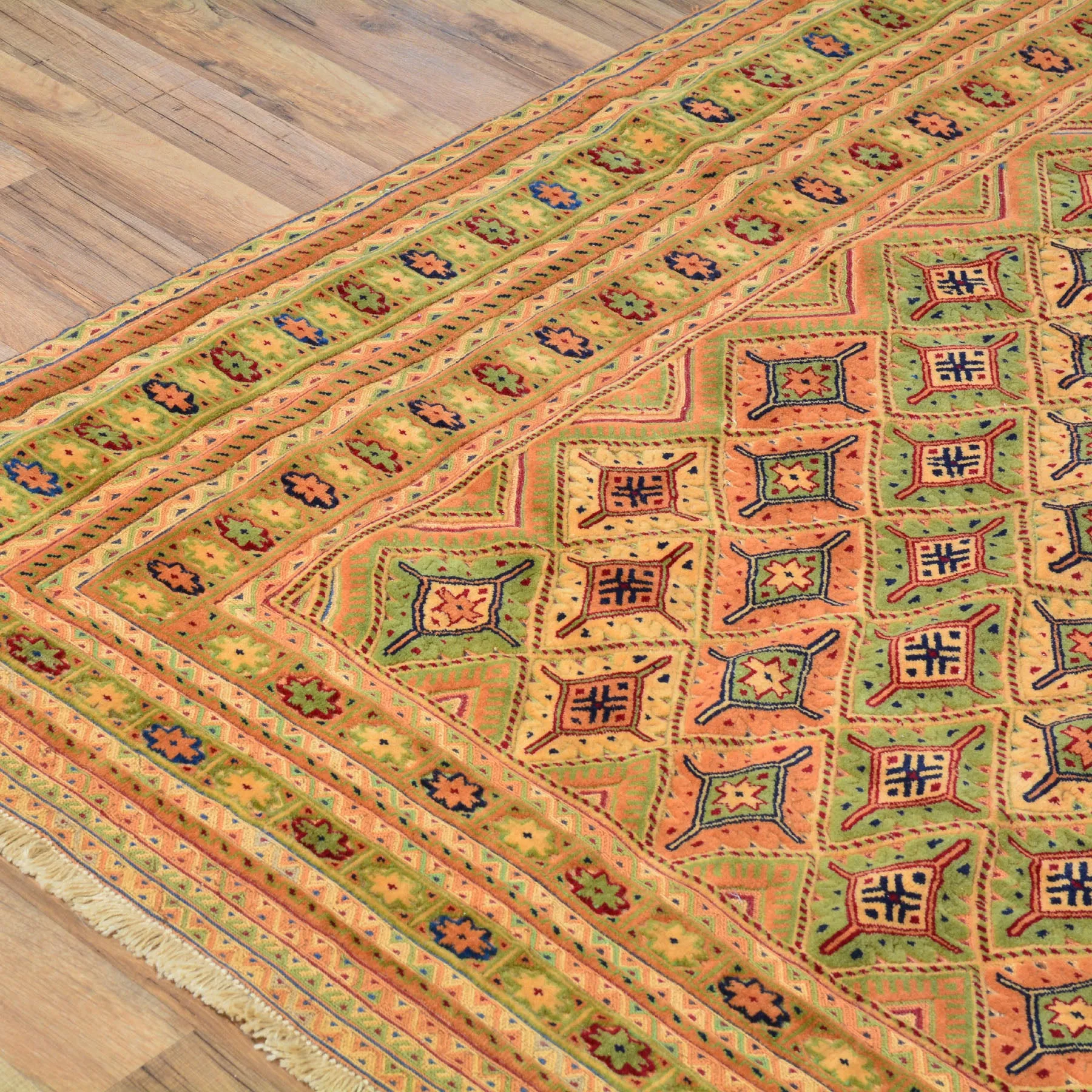 Mashwani Handmade Geometric Design Wool Rug (Size 5.4 X 6.9) Cwral-7029