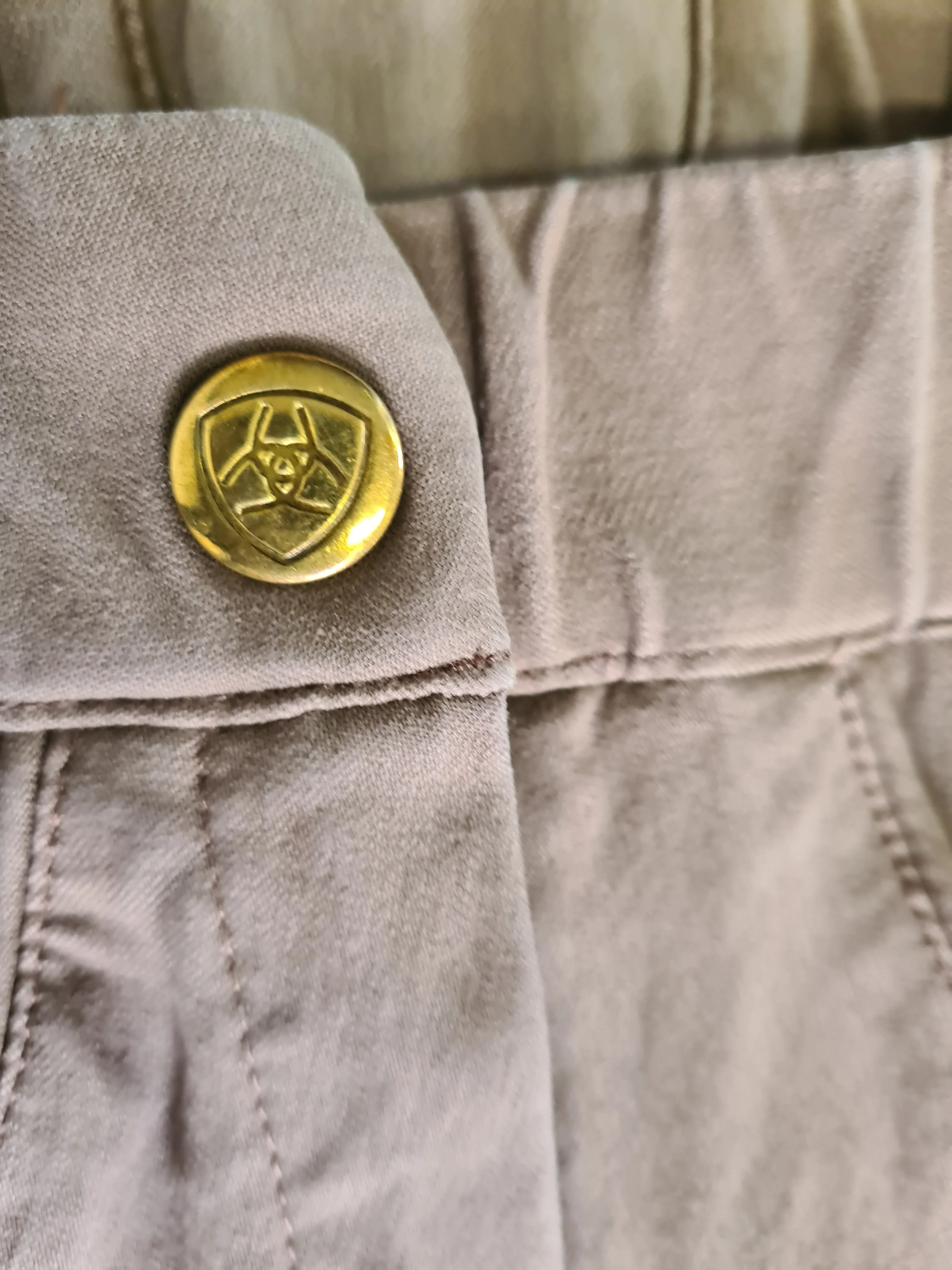 Mocha Ariat Pro Series breeches size 6 FREE POSTAGE 🟣