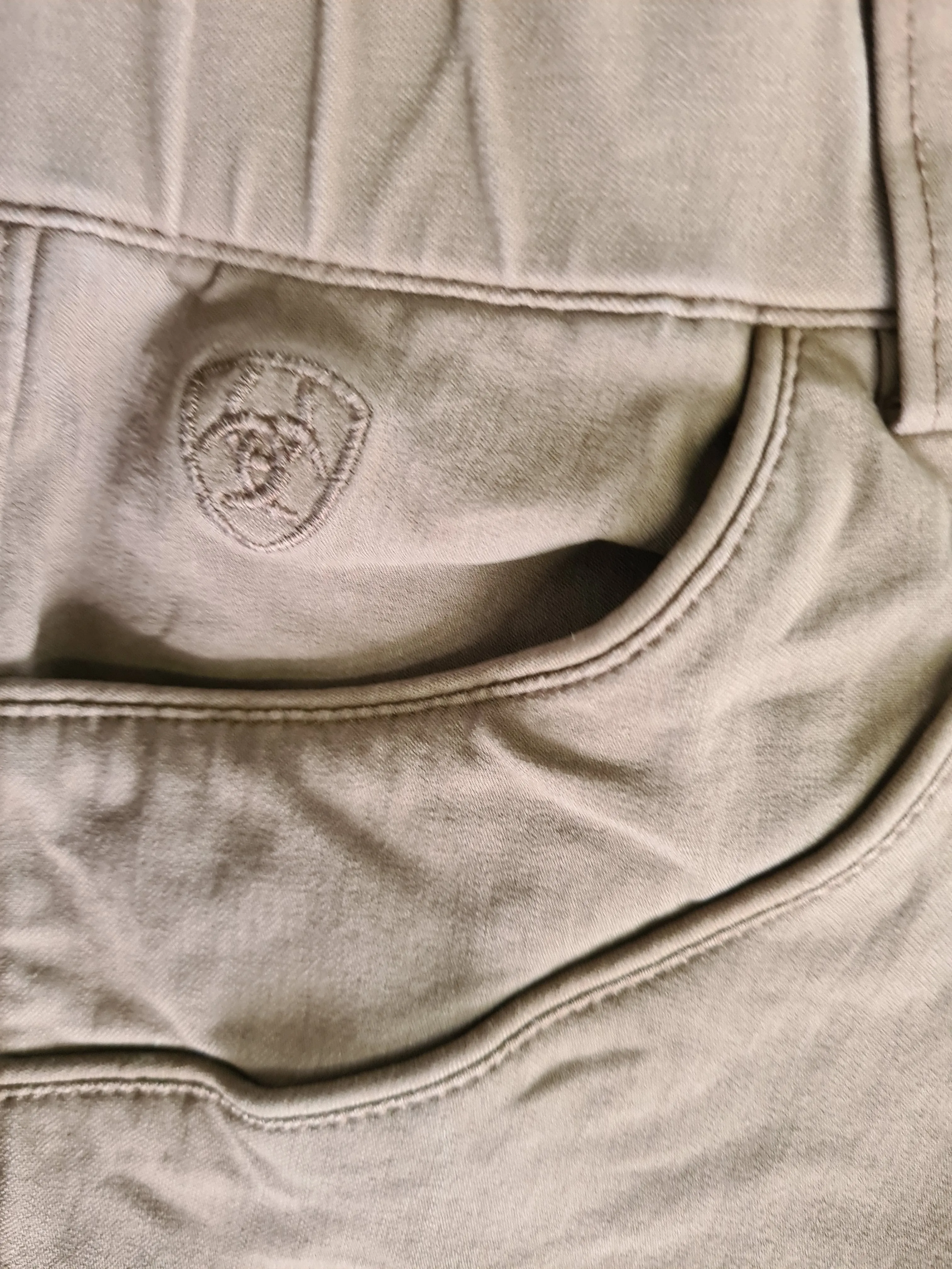 Mocha Ariat Pro Series breeches size 6 FREE POSTAGE 🟣