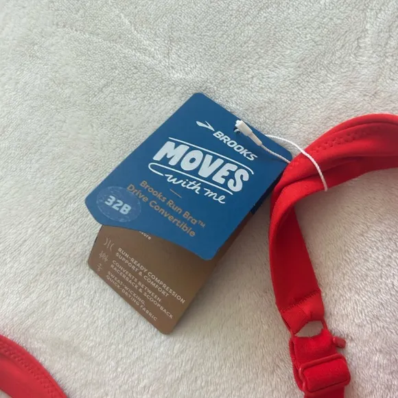 NWT Brooks Drive Convertible Run Bra