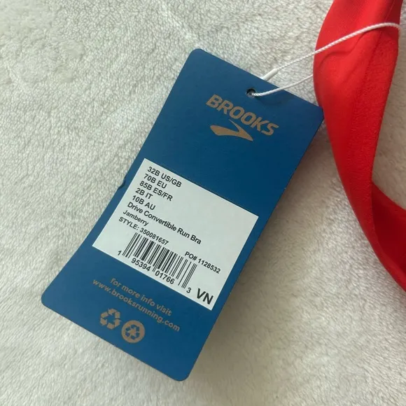 NWT Brooks Drive Convertible Run Bra