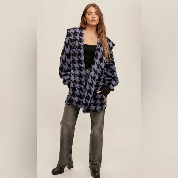 NWT Cozy Houndstooth Oversized Plush Hooded Sherpa Jacket With Pockets One Size