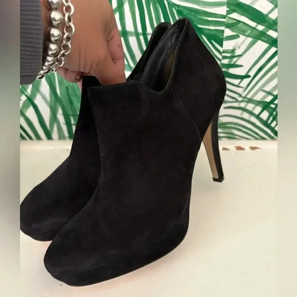 Paul GreenWomen's Suave Notched High HeelBooties size 6