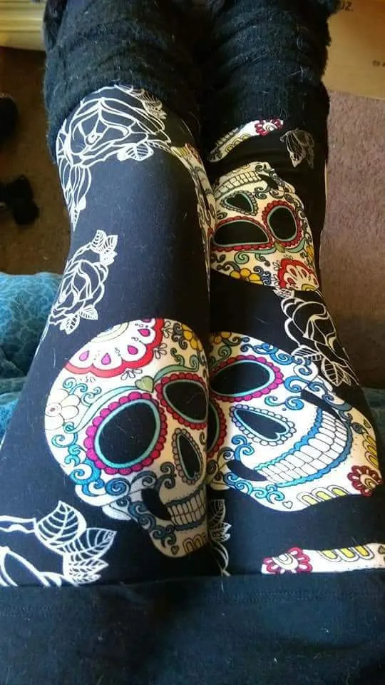 Plus Size Enlarged Sugarskulls w/White Roses