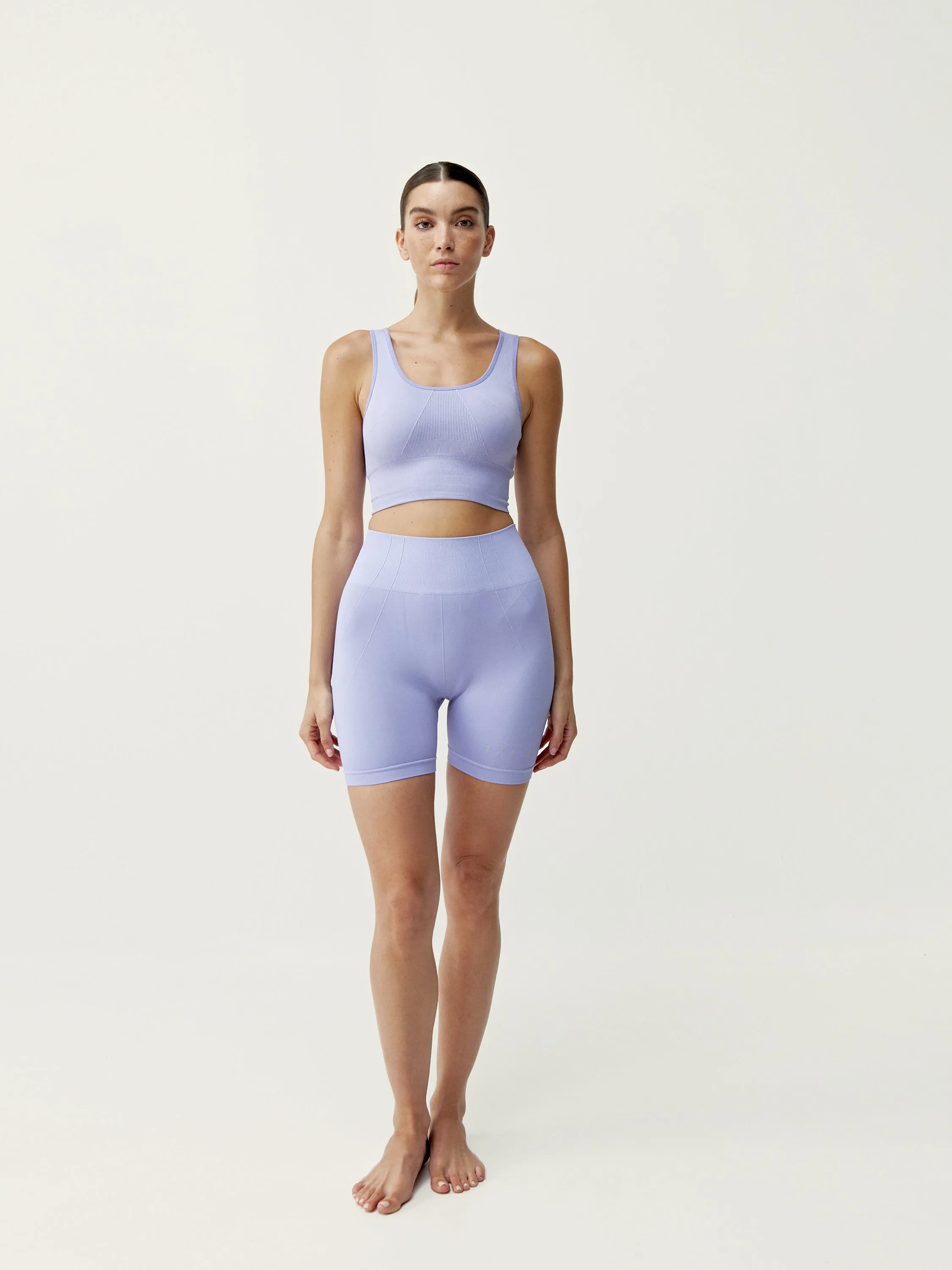 Short Urdhva Lavanda Bright