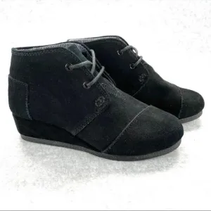 TOMS Desert Wedge Black Suede Lace Up Ankle Bootie Girls Size 1 Toms
