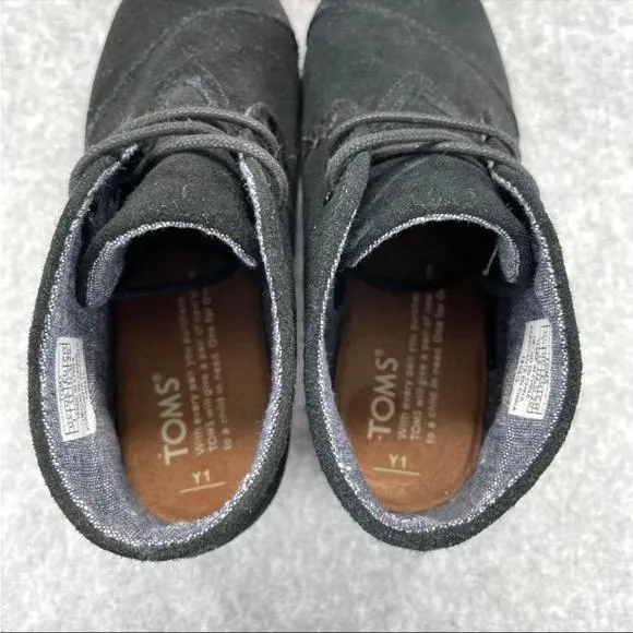 TOMS Desert Wedge Black Suede Lace Up Ankle Bootie Girls Size 1 Toms