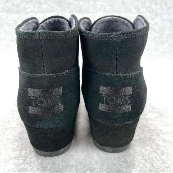 TOMS Desert Wedge Black Suede Lace Up Ankle Bootie Girls Size 1 Toms
