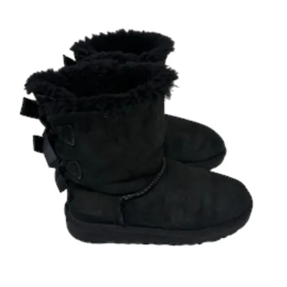 UGG Black Bailey Bow II Velvet Ribbon suede sheepskin boots size 2