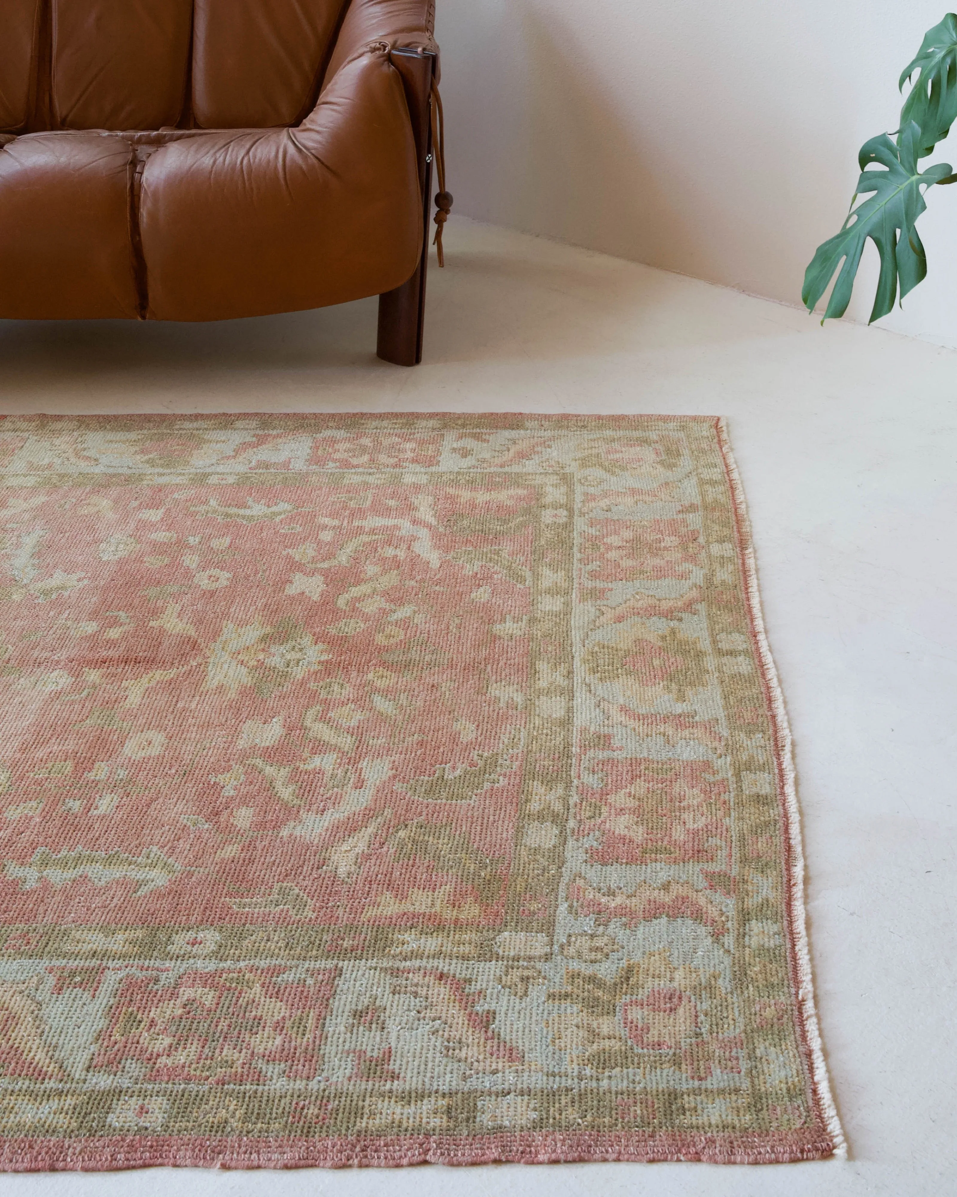 Vintage Turkish Oushak Rug 5'5"x8'5"