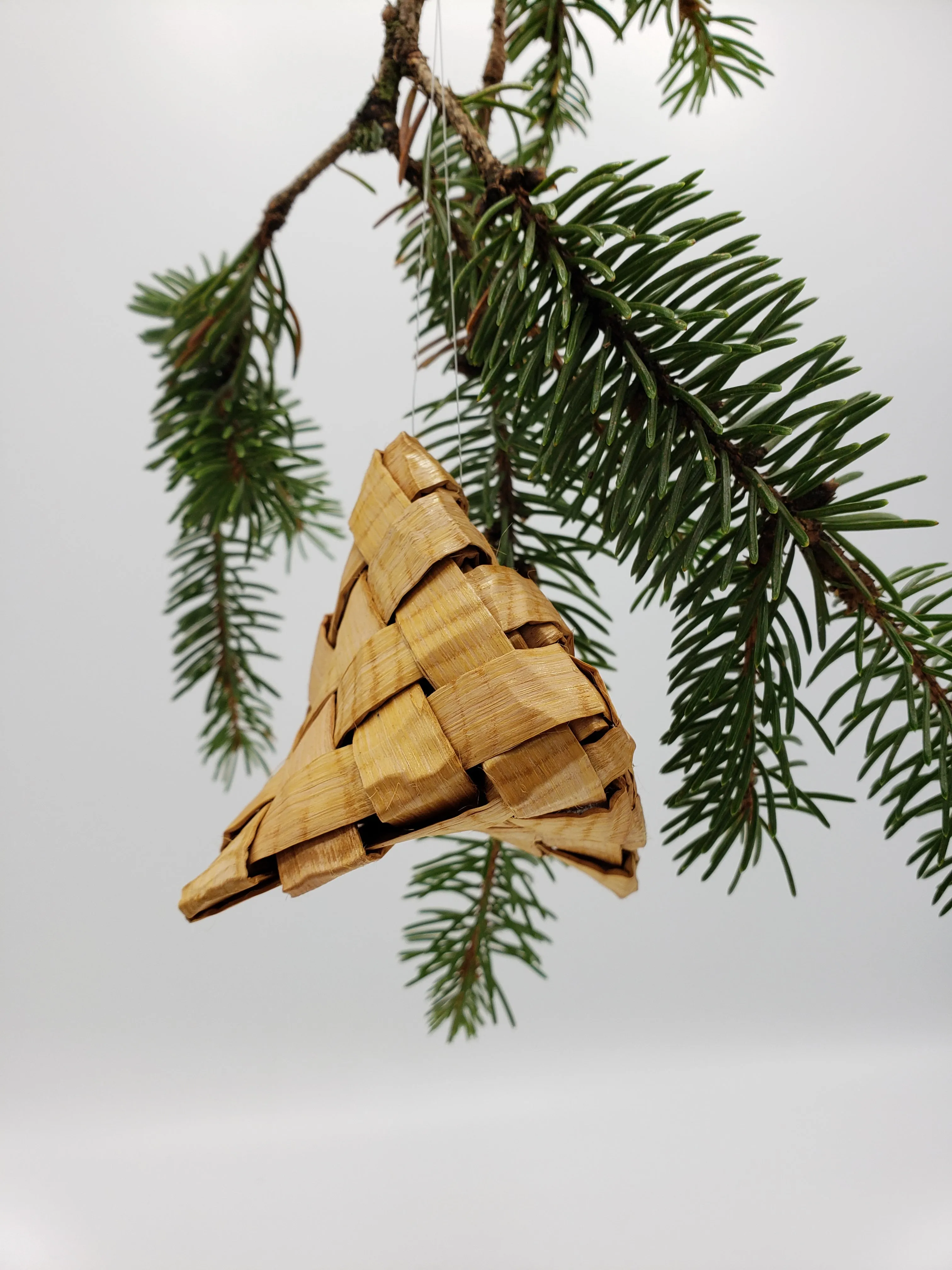 Woven Triangle Ornament 35